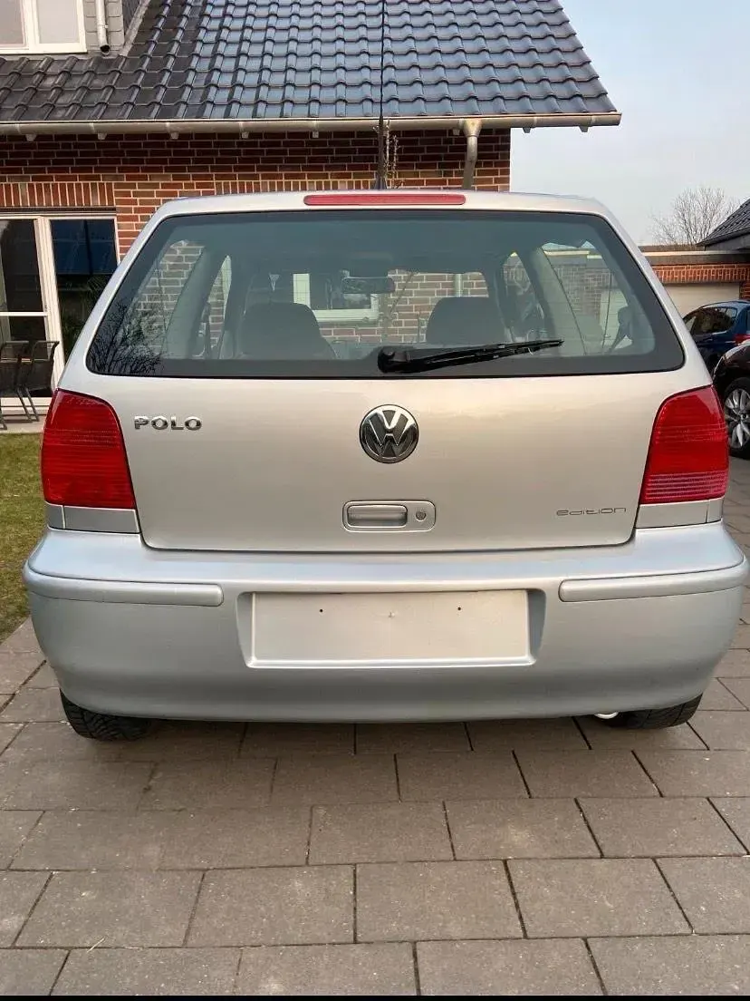 Gebraucht VW Polo Edition 50 PS (36 kW) 2001 Silber Kleinwagen
