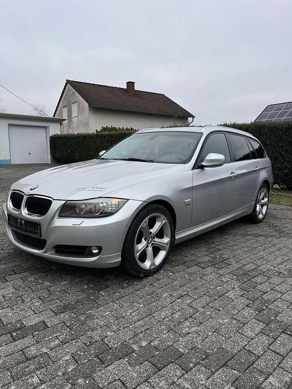 Gebraucht 2011 BMW 320 Kombi | 4.000 € (Superpreis) - Bild 1/4