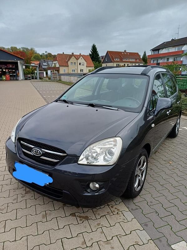 Grau Gebraucht 2008 Kia Carens 2 Van / Kleinbus | 2.000 € (Superpreis) - Bild 1/4