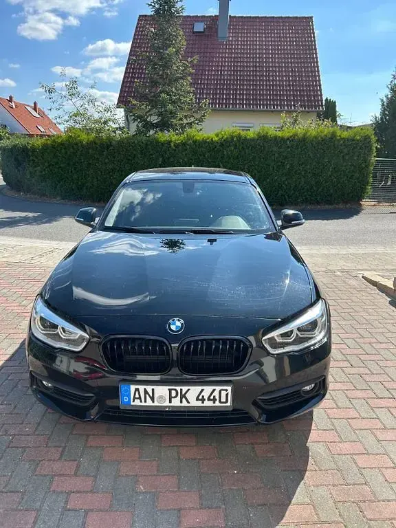 Gebraucht BMW 120 M Performance 184 PS (135 kW) 2018 Schwarz Limousine