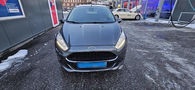 Gebraucht Ford Fiesta 101 PS (74 kW) 2017 Grau Kleinwagen
