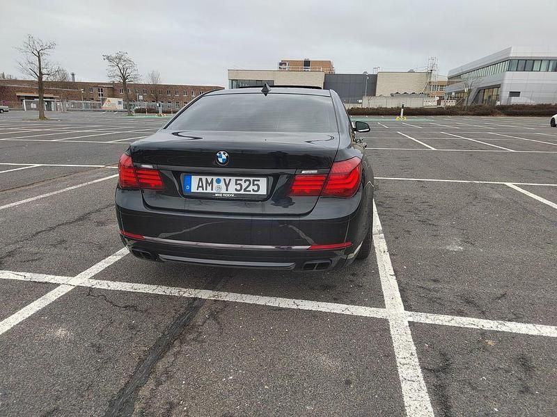Gebraucht BMW 740 Performance 313 PS (230 kW) 2013 Schwarz Limousine