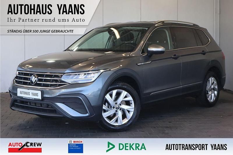 Grau Gebraucht 2024 VW Tiguan Allspace Life SUV | 31.979 € - Bild 1/4