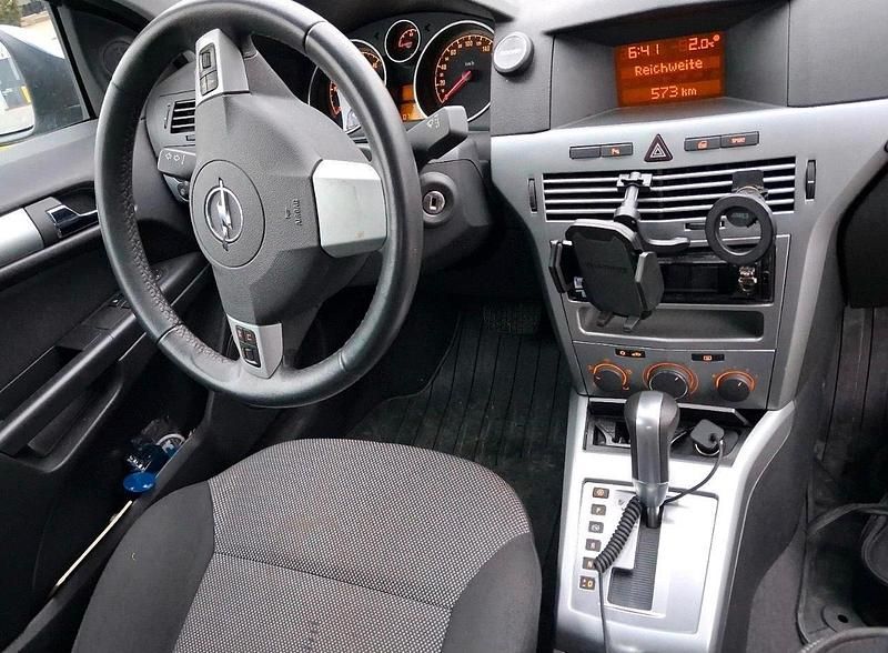 Gebraucht Opel Astra GTC 120 PS (88 kW) 2009 Grau Coupé