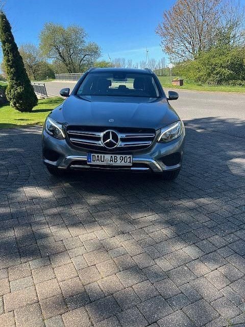 Gebraucht Mercedes GLC220 AMG Edition 1 170 PS (125 kW) 2017 Grau SUV