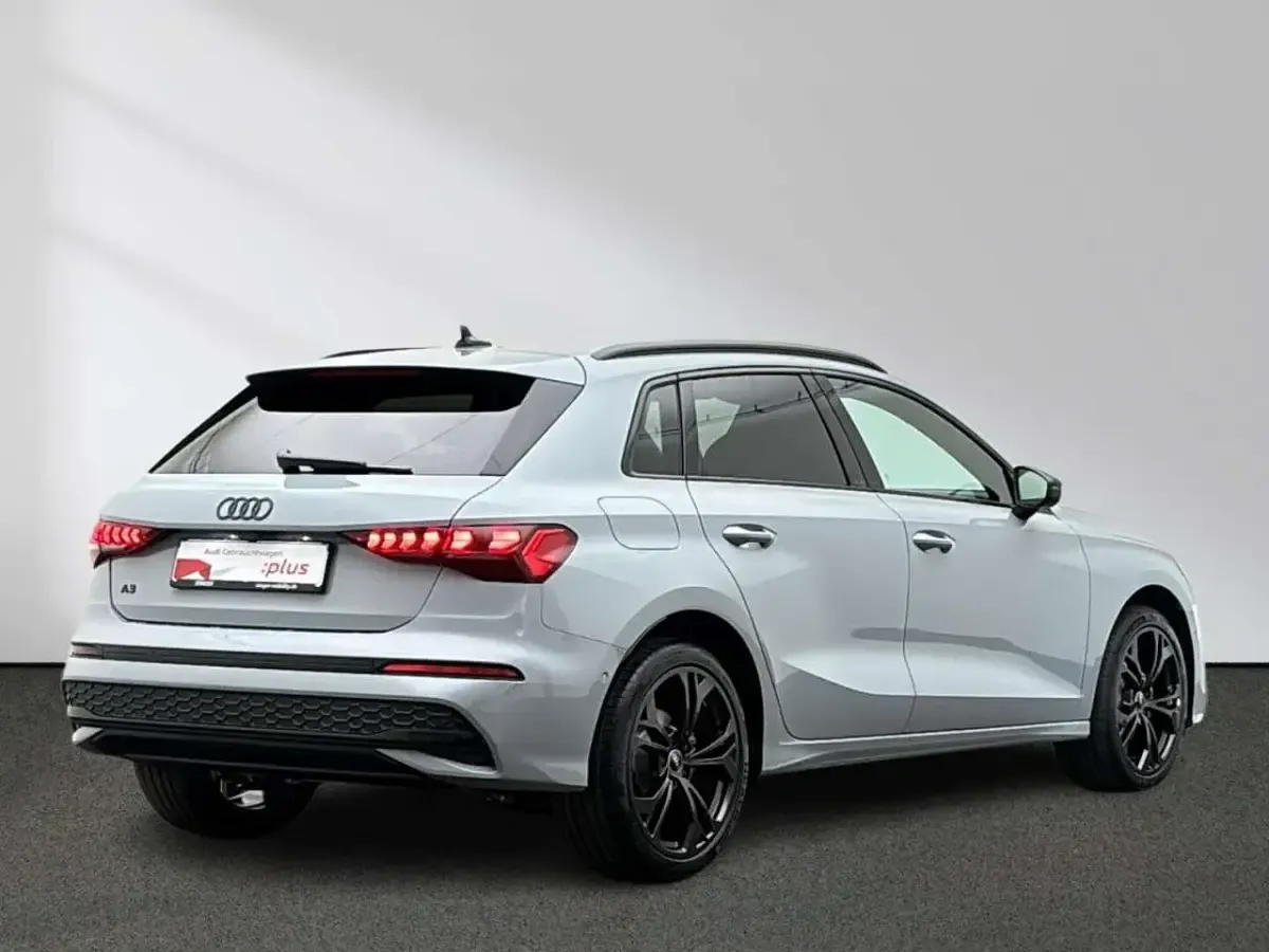 Ny Audi A3 Advanced 150 HK (110 kW) 2026 Grå Sedan