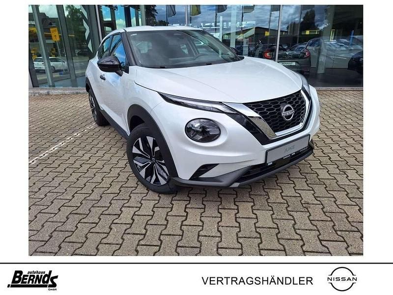 Neu Nissan Juke Acenta 114 PS (83 kW) 2025 Solid white SUV