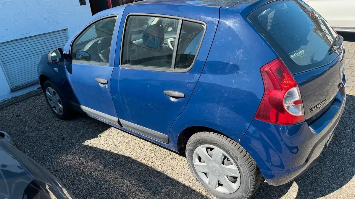Gebraucht Dacia Sandero 75 PS (55 kW) 2009 Blau Kleinwagen