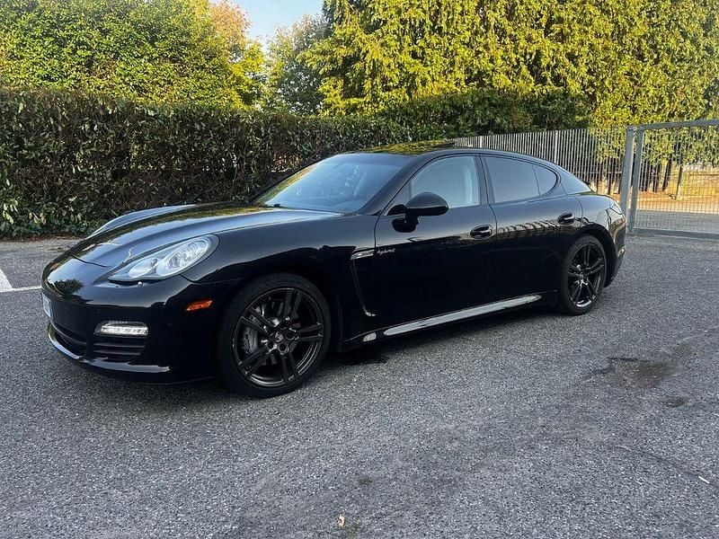 Schwarz Gebraucht 2012 Porsche Panamera S Black Edition Limousine | 35.000 € - Bild 1/4
