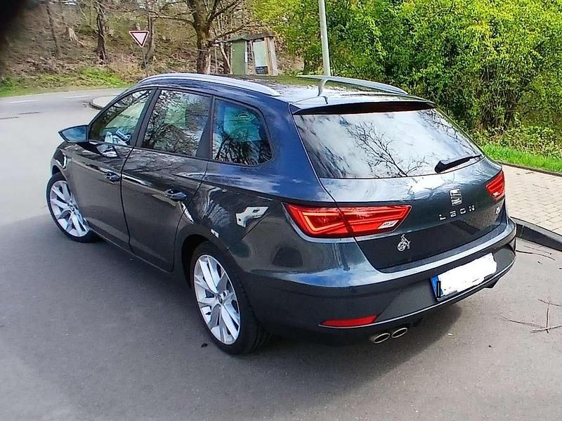 Gebraucht Seat Leon FR 131 PS (96 kW) 2019 Schwarz Limousine