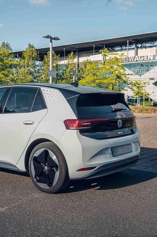 Gebraucht VW ID.3 Pro Performance 150 kW (204 PS) 2022 Weiß Kleinwagen