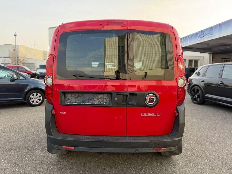 Gebraucht Fiat Doblò Basis 101 PS (74 kW) 2013 Rot Van / Kleinbus