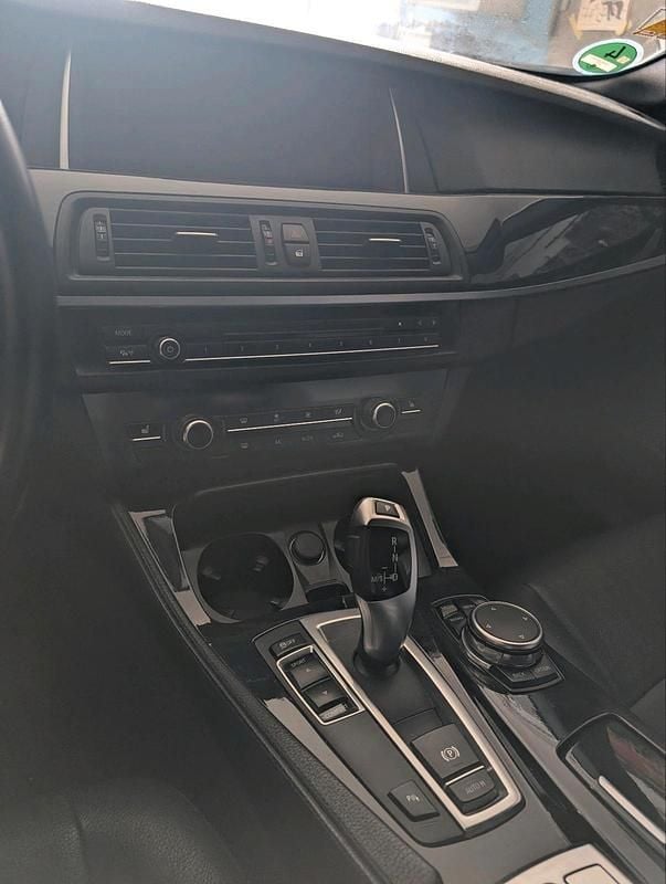 Gebraucht BMW 520 190 PS (139 kW) 2015 Weiß Kombi