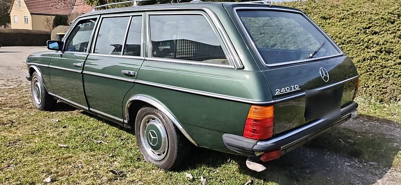 Gebraucht Mercedes 240 1985 Grün Kombi