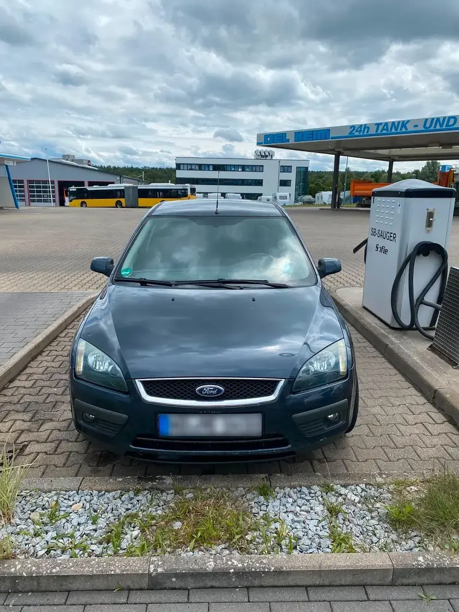 Gebraucht Ford Focus 114 PS (83 kW) 2007 Grau Kleinwagen