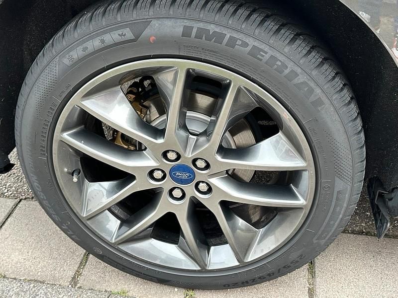 Gebraucht Ford Edge Vignale 211 PS (155 kW) 2018 Grau SUV