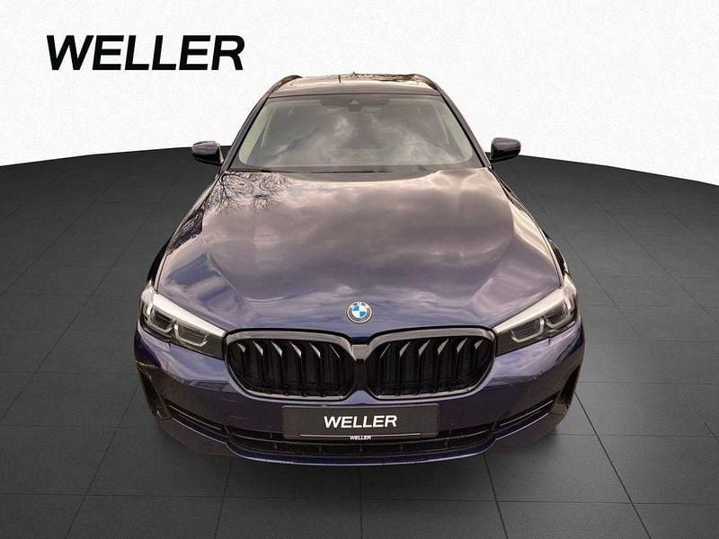 Gebraucht BMW 530 Performance 286 PS (210 kW) 2022 Tansanitblau ii (blau) Kombi