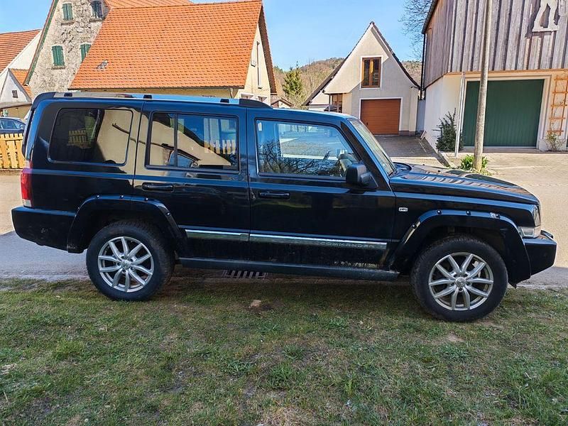 Second-hand Jeep Commander Limited 218 CP (160 kW) 2008 Negru SUV