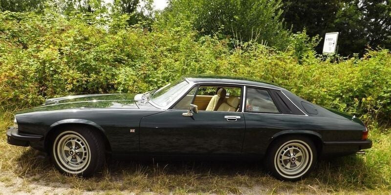 Grün Gebraucht 1977 Jaguar XJS Coupé | 17.500 € - Bild 1/4