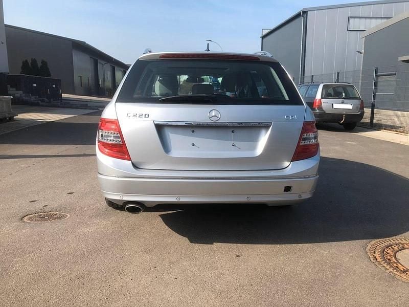 Gebraucht Mercedes C220 170 PS (125 kW) 2009 Silber Kombi