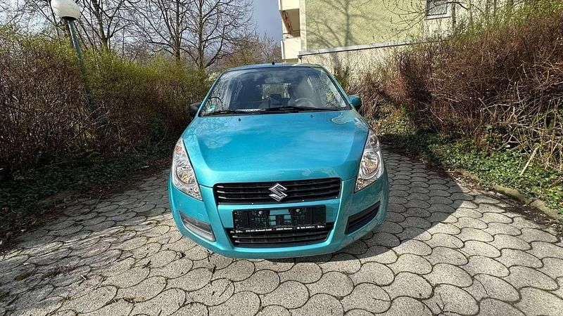 Gebraucht Suzuki Splash 86 PS (63 kW) 2009 Blau Kleinwagen