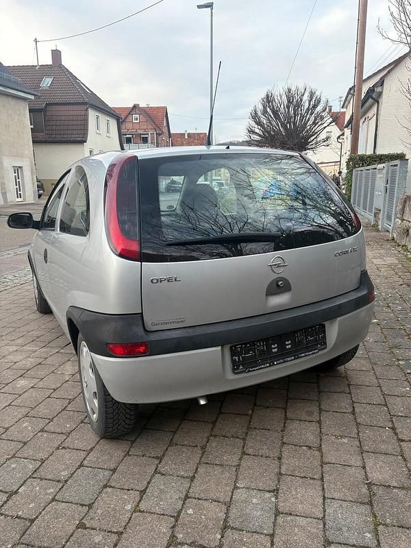 Gebraucht Opel Corsa 75 PS (55 kW) 2002 Silber Kleinwagen