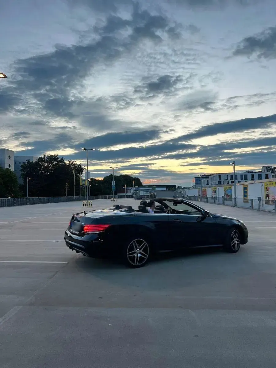 Gebraucht Mercedes E350 AMG line 258 PS (189 kW) 2015 Schwarz Cabrio