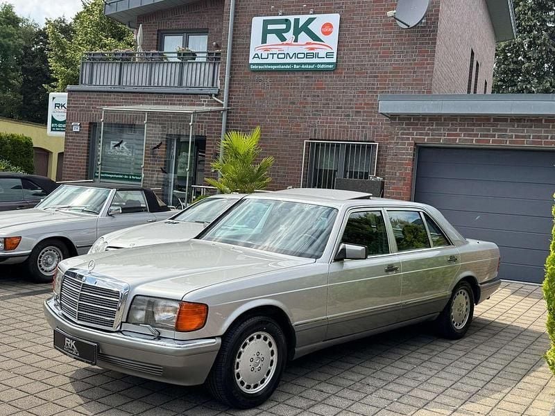 Second-hand Mercedes 500 252 CP (185 kW) 1987 Argintiu Berlinǎ