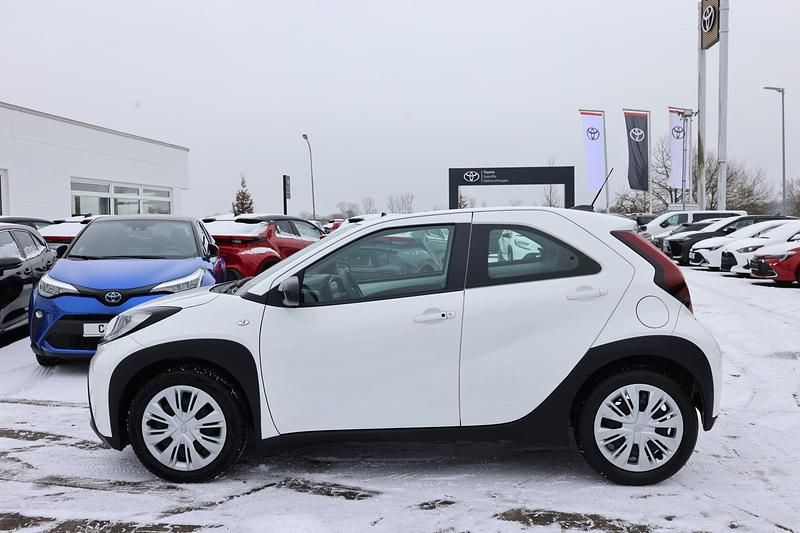 Gebraucht Toyota Aygo X Play 72 PS (52 kW) 2022 Weiß SUV