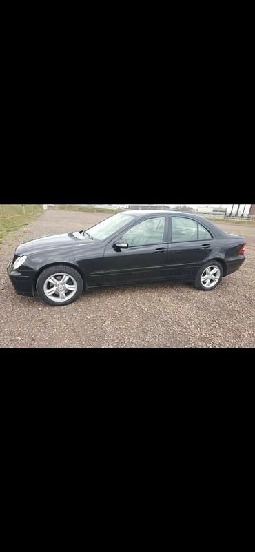 Gebraucht Mercedes C180 143 PS (105 kW) 2006 Schwarz Limousine