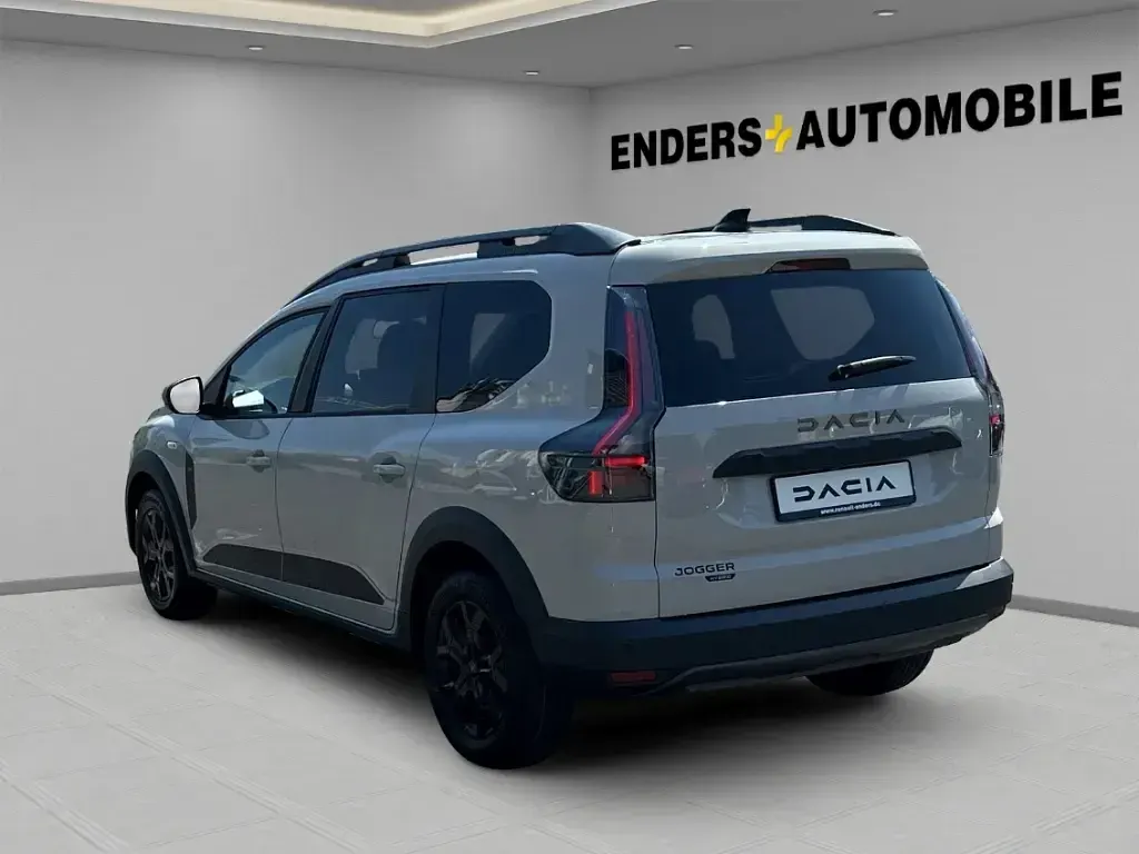 Neu Dacia Duster Extreme 155 PS (114 kW) 2026 Beige Kombi