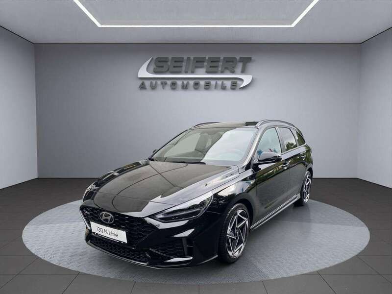 Abyss black Gebraucht 2024 Hyundai i30 N Line Kombi | 25.550 € (Fairer Preis) - Bild 1/4