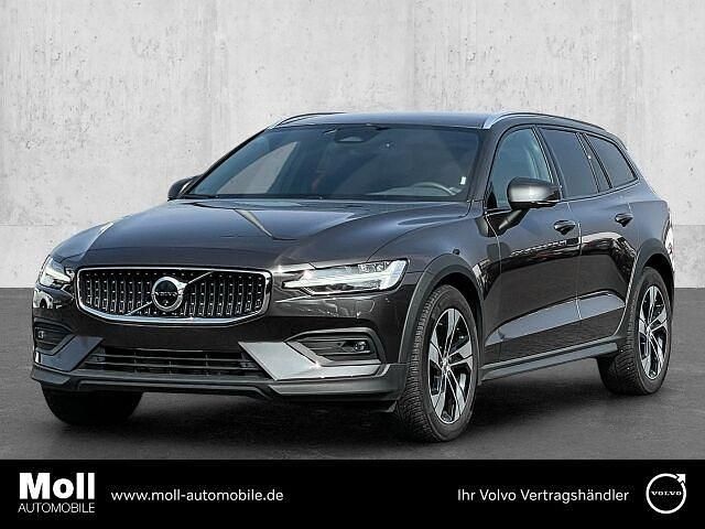 Gebraucht Volvo V60 CC Plus 250 PS (183 kW) 2024 Grau Kombi
