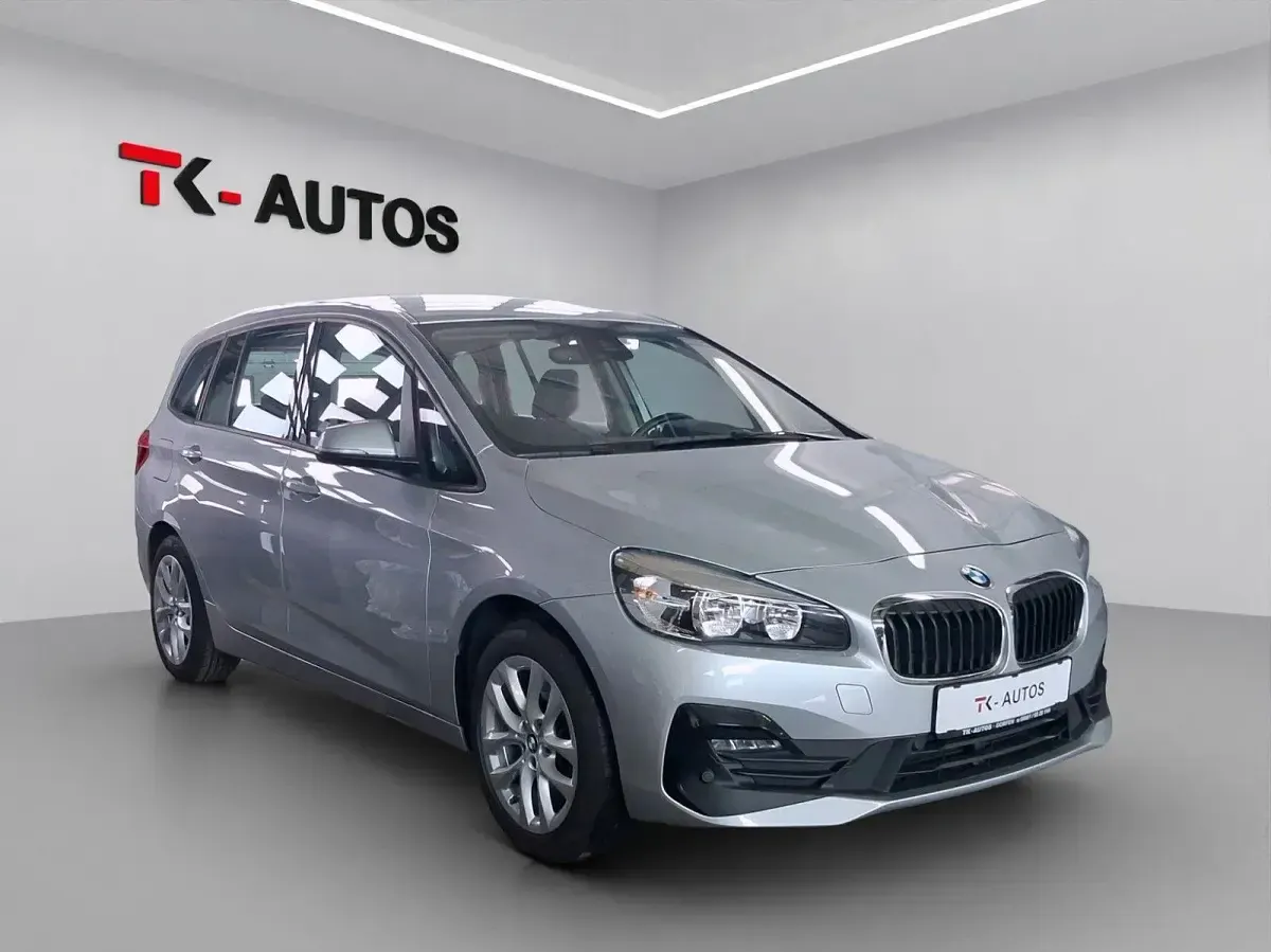 Gebraucht BMW 218 Gran Tourer Advantage 150 PS (110 kW) 2018 Silber Van / Kleinbus
