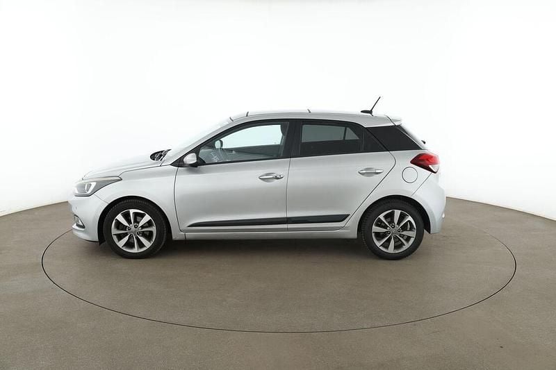 Gebraucht Hyundai i20 Style 75 PS (55 kW) 2015 Grau Limousine