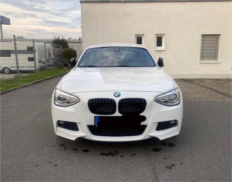 Weiß Gebraucht 2014 BMW 125 M Sport Kleinwagen | 11.490 € (Fairer Preis) - Bild 1/4