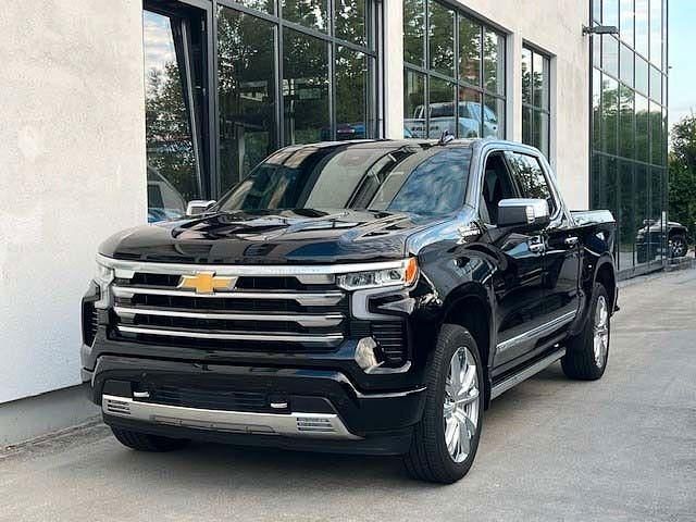 Gebraucht Chevrolet Silverado 426 PS (313 kW) 2024 Schwarz SUV