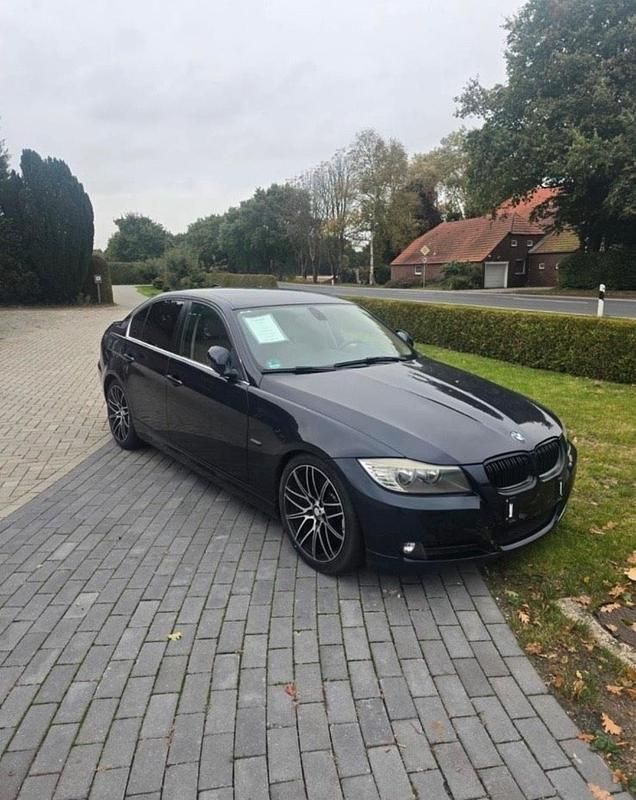 Gebraucht BMW 330 272 PS (200 kW) 2009 Blau Limousine
