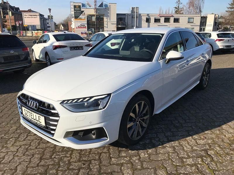 Używany Audi A4 Advanced 204 KM (150 kW) 2022 Biały Sedan/Limuzyna