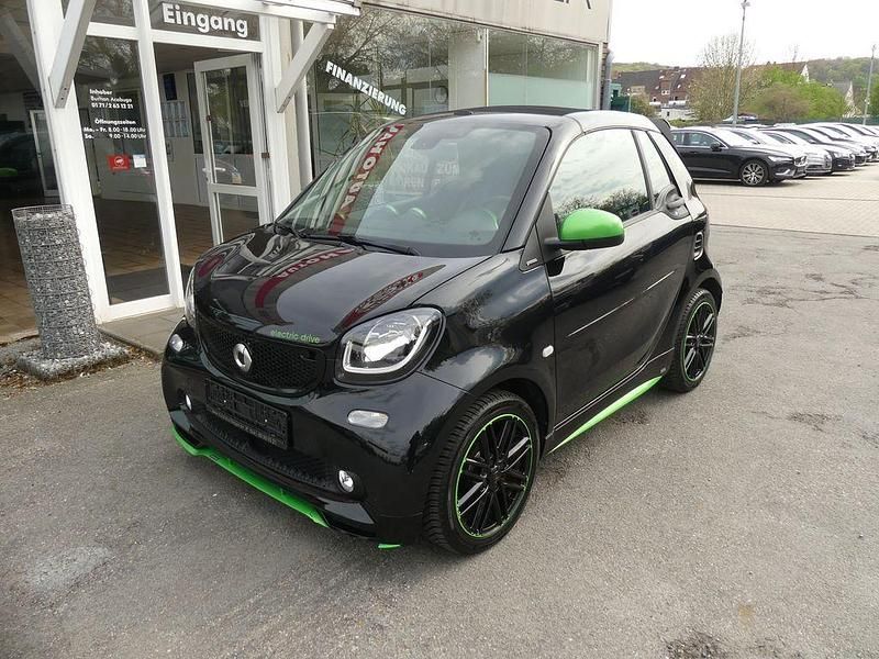 Gebraucht Smart ForTwo Cabrio Brabus 60 kW (82 PS) 2017 Schwarz Cabrio