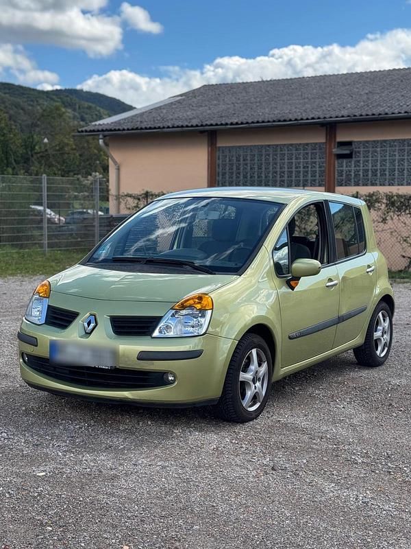 Grün Gebraucht 2004 Renault Modus Van / Kleinbus | 1.999 € (Fairer Preis) - Bild 1/4