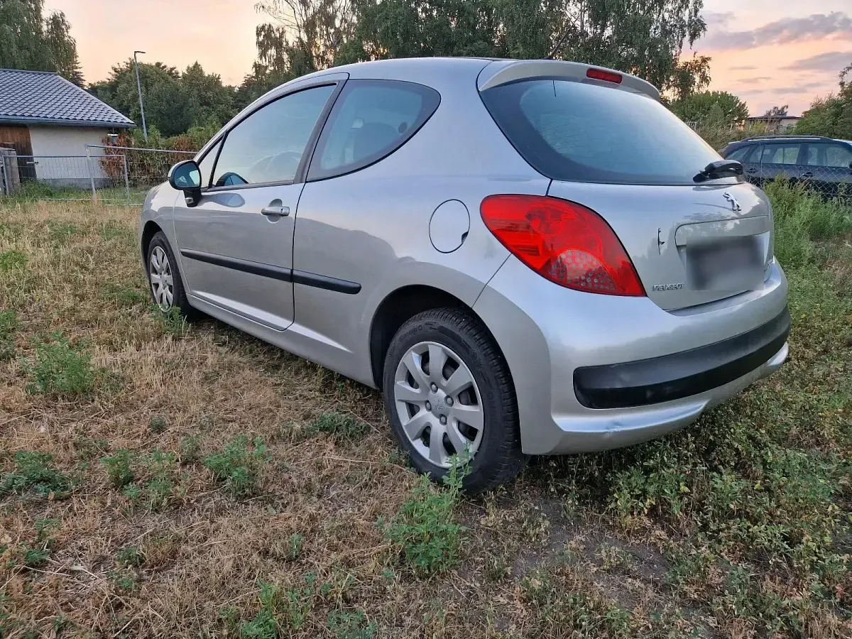 Gebraucht Peugeot 207 75 PS (55 kW) 2006 Silber Kleinwagen