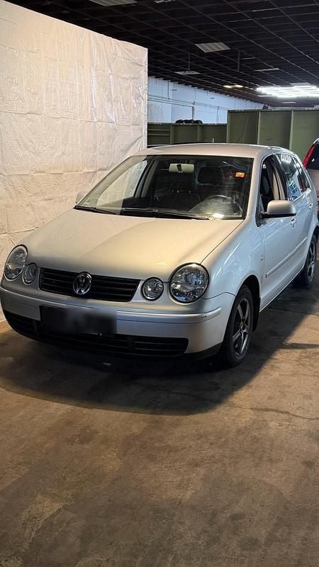 Silber Gebraucht 2003 VW Polo Kleinwagen | 1.900 € - Bild 1/4