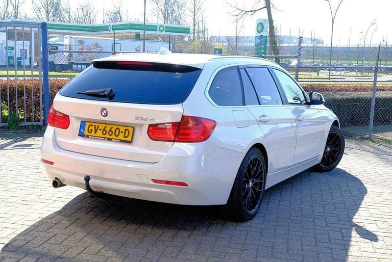 Gebraucht BMW 316 Executive 116 PS (85 kW) 2015 Weiß Kombi