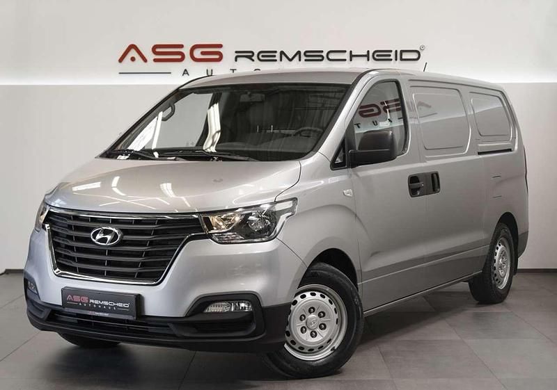 Silber Gebraucht 2019 Hyundai H-1 Van / Kleinbus | 16.700 € (Fairer Preis) - Bild 1/3
