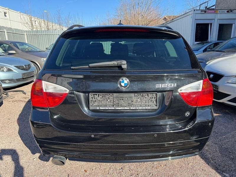 Gebraucht BMW 320 Advantage 170 PS (125 kW) 2008 Schwarz Kombi