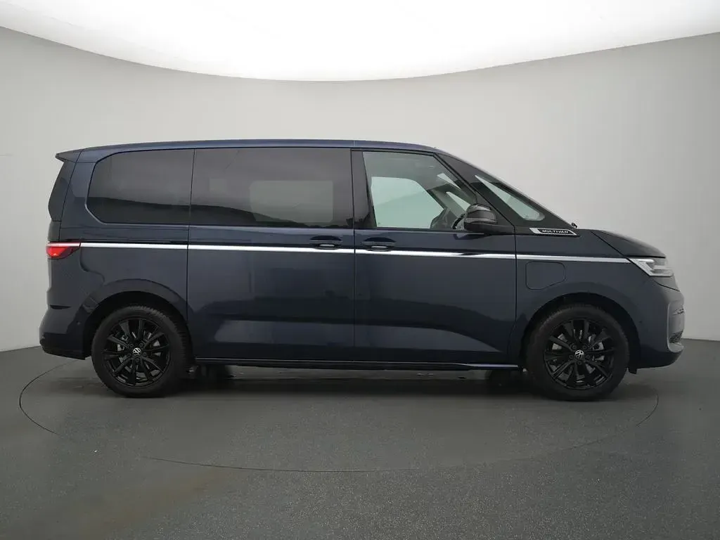 Gebraucht VW Multivan Style 245 PS (180 kW) 2025 Starlight blue Van / Kleinbus