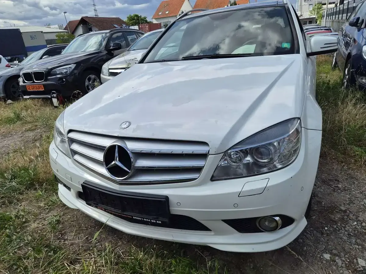 Gebraucht Mercedes C280 AMG 231 PS (169 kW) 2008 Calcitweiss  unilack Kombi