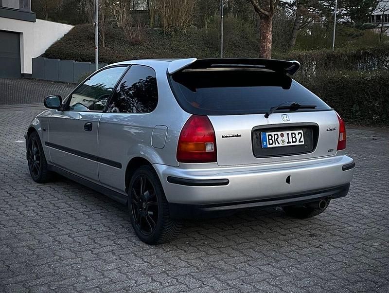Gebraucht Honda Civic 75 PS (55 kW) 1998 Silber Coupé