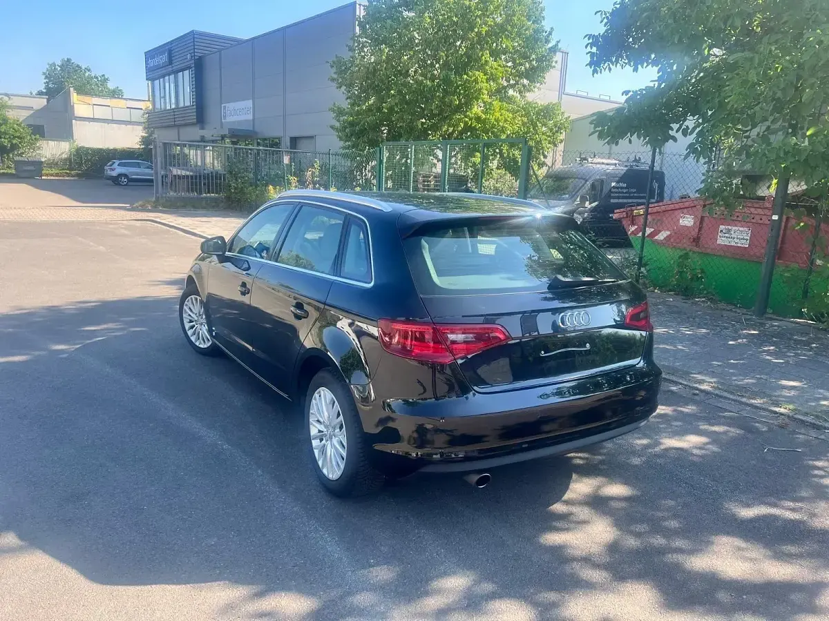 Gebraucht Audi A3 102 PS (75 kW) 2016 Schwarz Limousine